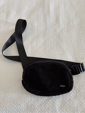Lole Black Sherpa Waist Pouch with Logo Strap